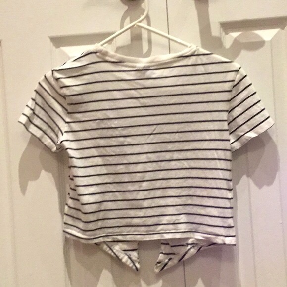 Cute H&M Sailor Strip Crop Top / T-shirt - Picture 2 of 4